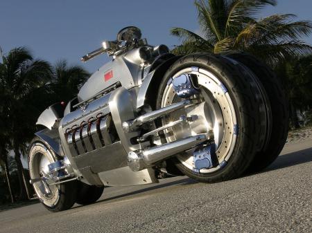 Мотоцикл Dodge Tomahawk Concept, вид снизу