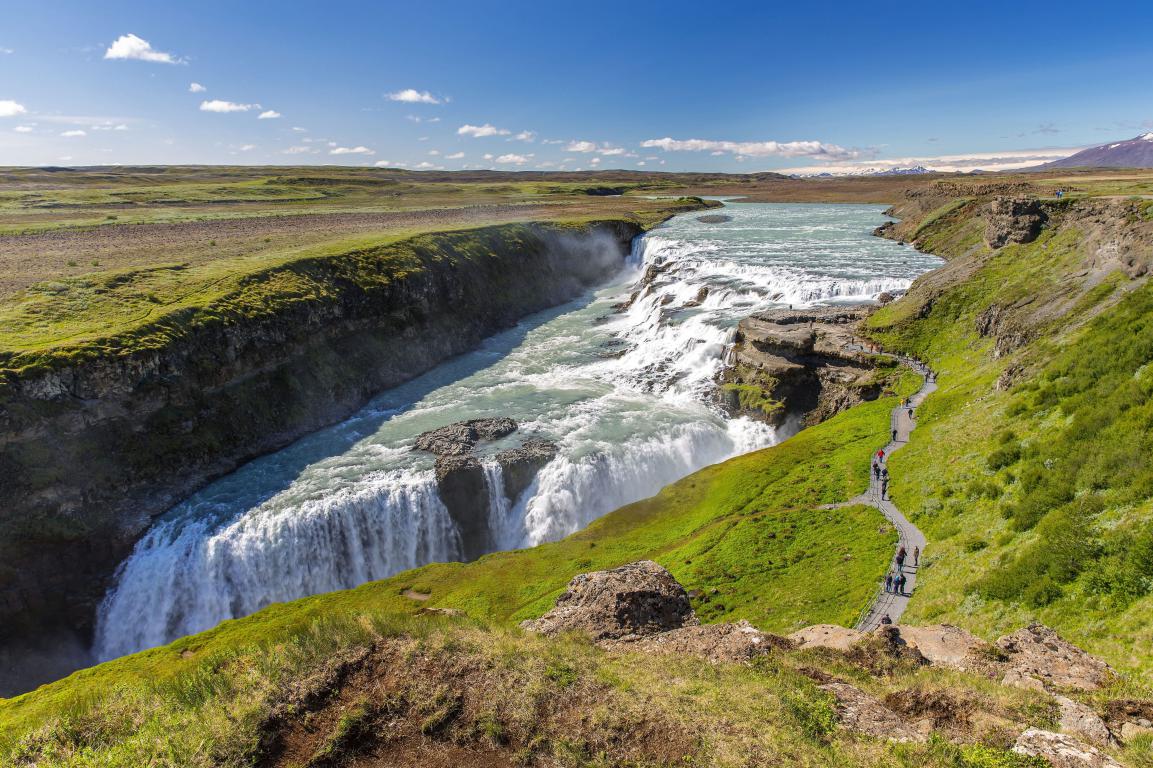 Заставка на экран водопад Гюдльфосс в Исландии, 5k ultra hd, 5120 на 3410 пикселей