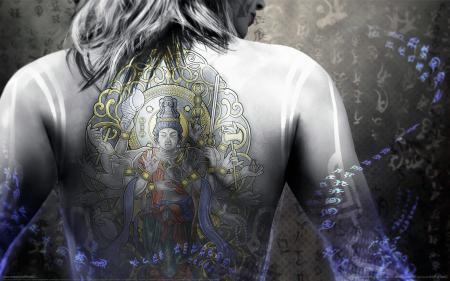 Девушка с тату Будды, женские татуировки на спине фото